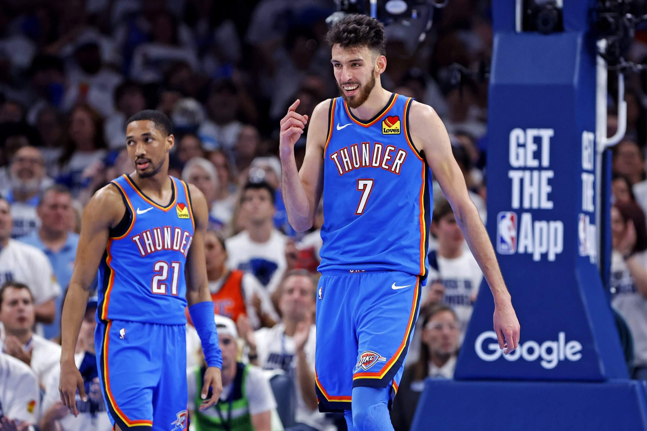爱游戏APP-NBA总决赛倒计时;俄克拉荷马雷霆关键时刻豪取连胜;细节引发关注;话题不断;赛程密集仍需轮换的简单介绍