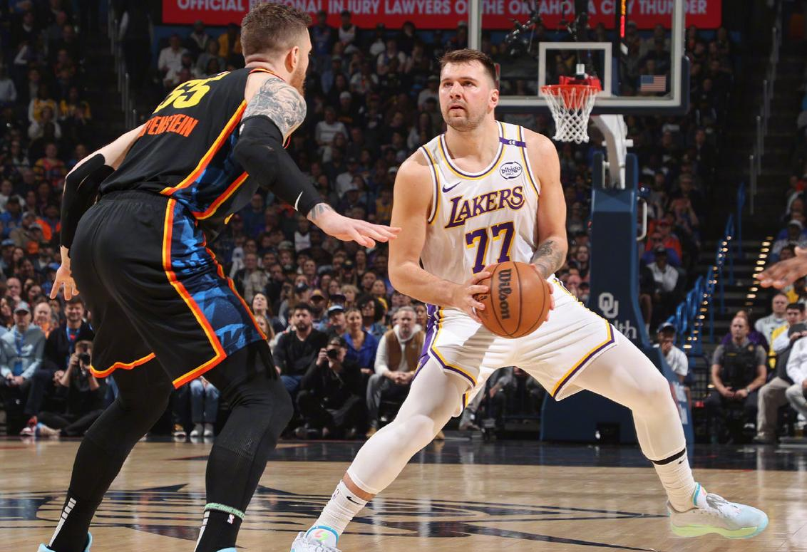 爱游戏APP-今夜体能课后，俄克拉荷马雷霆造点机会备战NBA常规赛，气氛紧张，更衣室氛围转暖的简单介绍